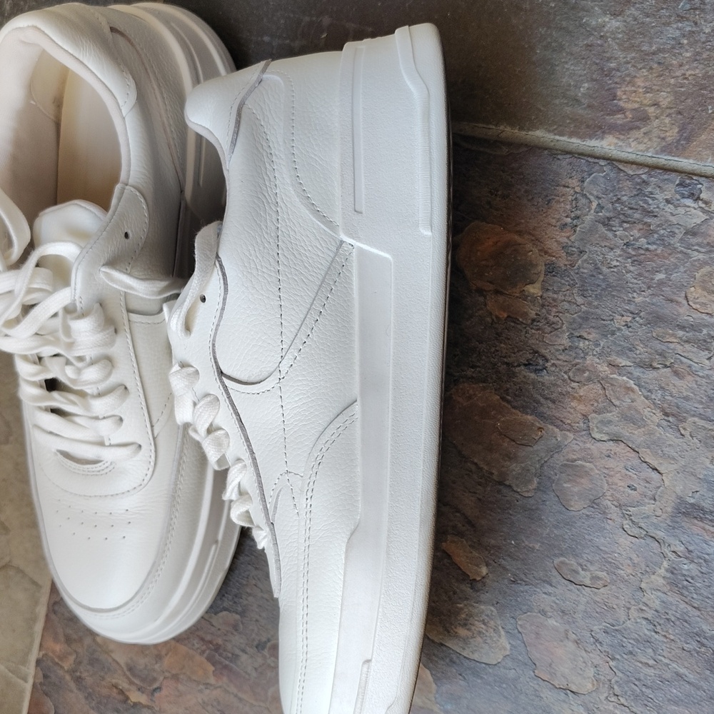 Vagabond Women's Classic White Sneakers